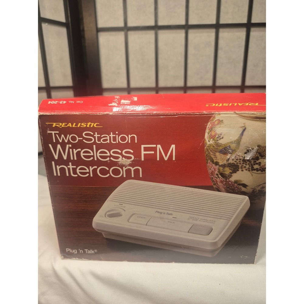 Realistic Plug n Talk Two Station Wireless FM Intercom 43-204 Vintage RadioShack